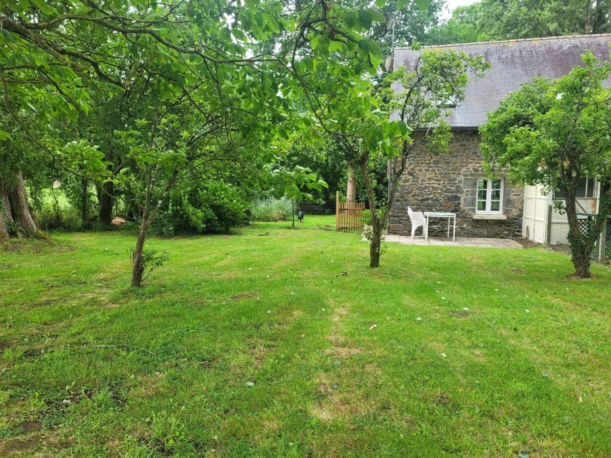 Appartement Les Bruyères Rebecca à Pleugueneuc Extérieur photo